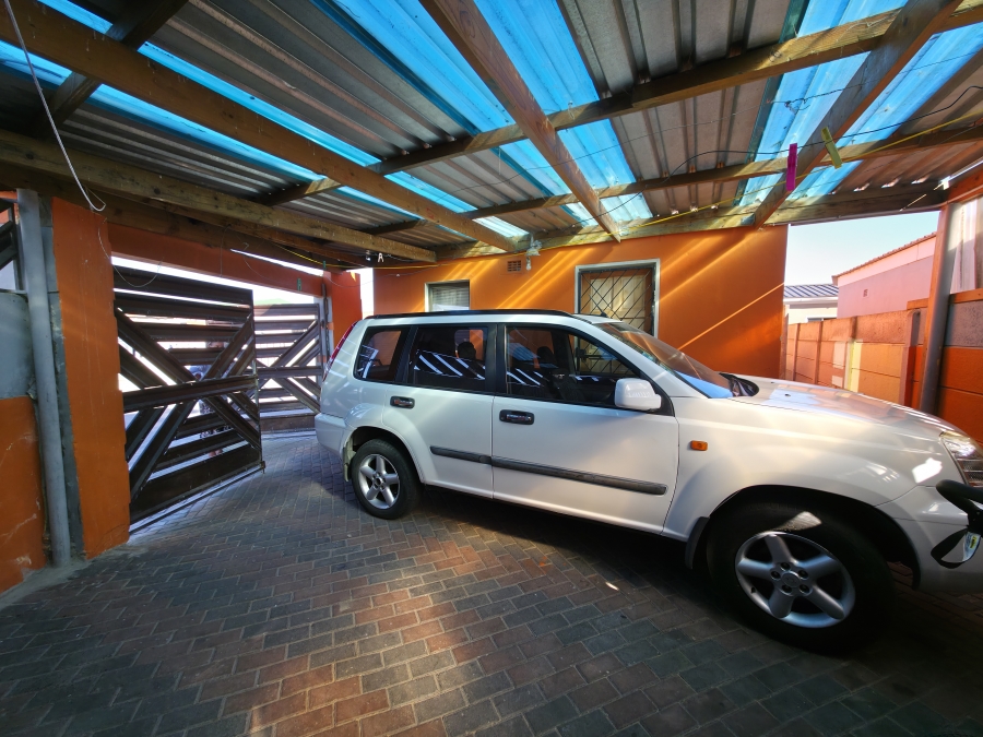 2 Bedroom Property for Sale in Devon Park Western Cape